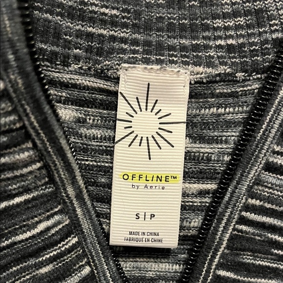 Aerie Black and Gray Hooded Sweatshirt - Picture 4 of 6